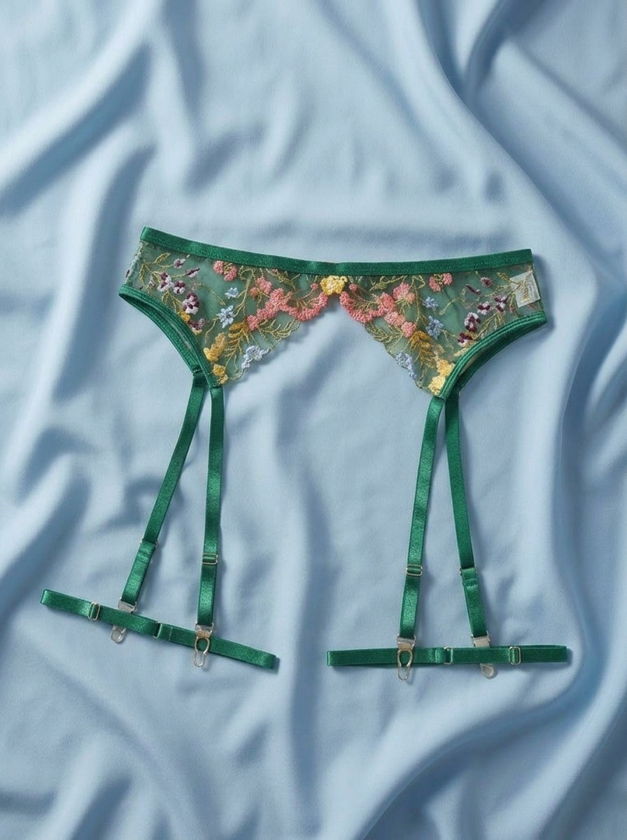 Mademoiselle Macaron – Garter Belt (Emerald Garden)
